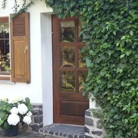 In Bernsfeld Mit Grossem Garten Mucke