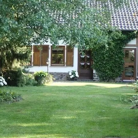 In Bernsfeld Mit Grossem Garten Holiday home Mucke