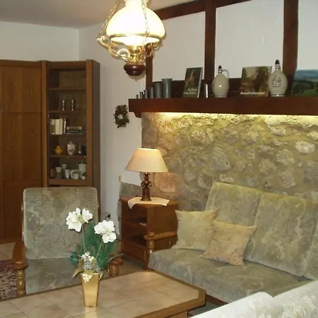 Holiday home In Bernsfeld Mit Grossem Garten